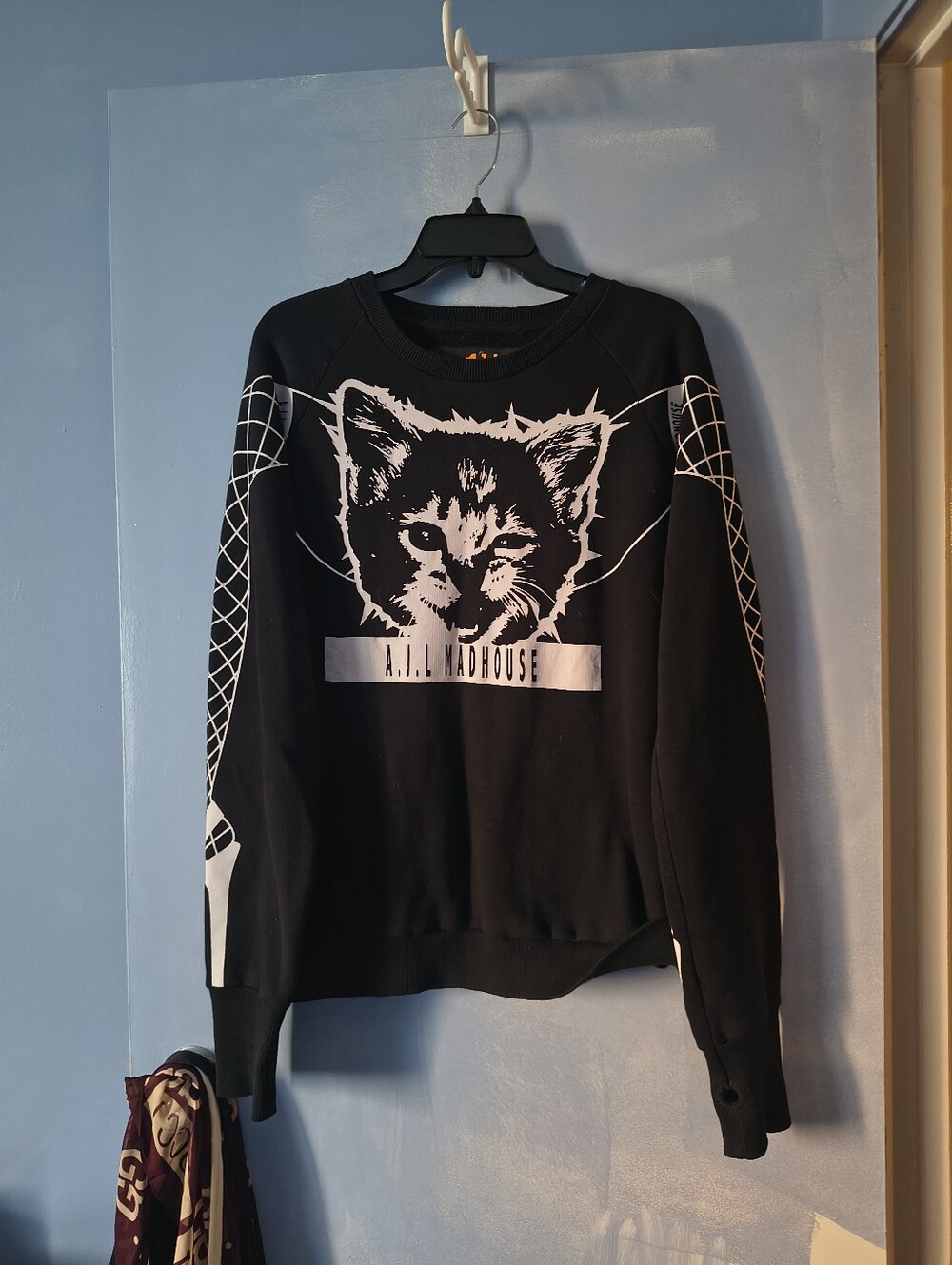 AJL MADHOUSE Black Cotton Cat Sweatshirt S